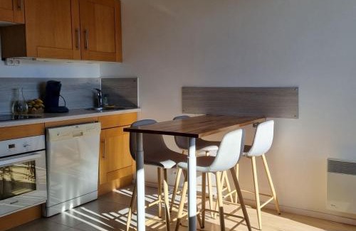La Rosiere Apartamento | Studio cabine cosy à La Rosière - Ski aux pieds, balcon sud, parking couvert, casier à skis - FR-1-275-159