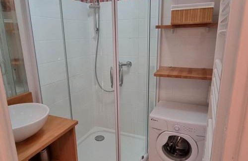 La Rosiere Apartamento | Studio cabine cosy à La Rosière - Ski aux pieds, balcon sud, parking couvert, casier à skis - FR-1-275-159