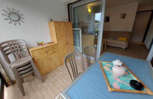 Le Grau-dʼAgde Apartamento | Studio Cabine Lumineux avec Piscine, Parking et Loggia au Grau d'Agde - FR-1-423-310