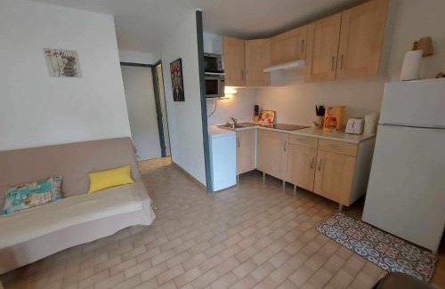 Le Grau-dʼAgde Apartamento | Studio Cabine Lumineux avec Piscine, Parking et Loggia au Grau d'Agde - FR-1-423-310