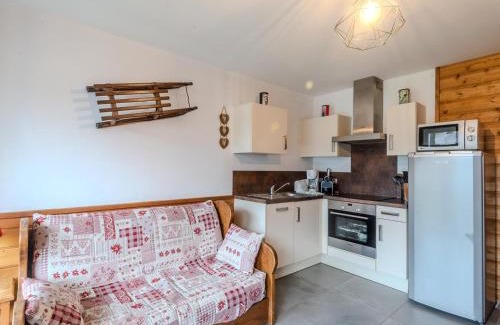 Morzine Apartamento | Studio cabine lumineux 2* à Morzine, proche pistes, balcon Sud-Est, parking privé, 2-4 pers. - FR-1-754-57