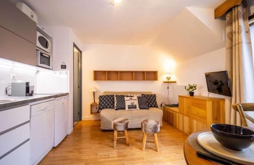 Saint-Lary-Soulan Apartamento | Studio Cabine pour 4 à Saint-Lary-Soulan avec Balcon, Parking et Proche Téléphérique - FR-1-296-431