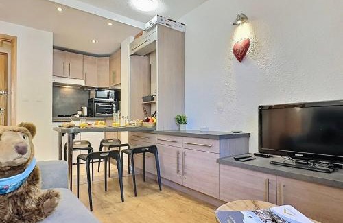 Val-d'Isere Apartamento | Studio cabine rénové, 4 pers, proche centre et pistes, parking, wifi - FR-1-411-690