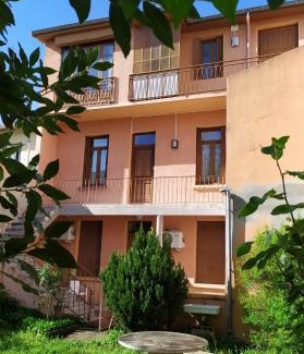 Mermoz Apartamento | Studio Calme avec Jardin, Tram T6 et Métro D, Lyon 8