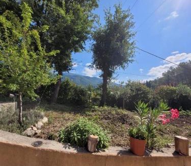 Le Bar-sur-Loup Apartamento | Studio calme et agréable avec acces jardin partage