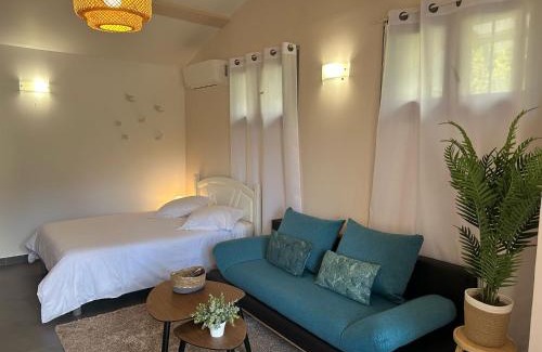 Le Bar-sur-Loup Apartamento | Studio calme et agréable avec acces jardin partage