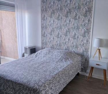 Balaruc-les-Bains Apartamento | studio calme et paisible avec piscine et parking privé