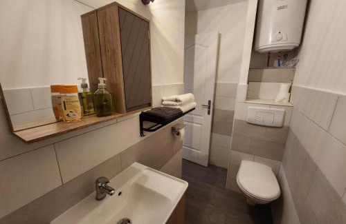 Bar-le-Duc Apartamento | Studio calme rdc coté cours
