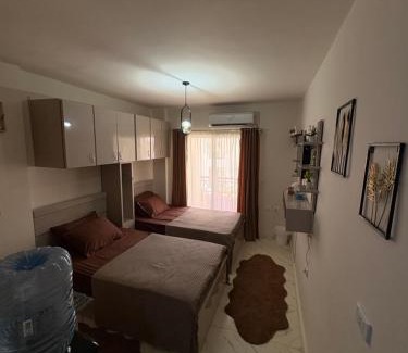Al-Hammam Apartamento | Studio Carmen with a Pool View