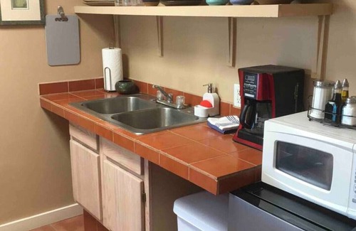 Las Cruces Casa | Studio Casita 5 mins to Farmer's mkt/dogs welcome!