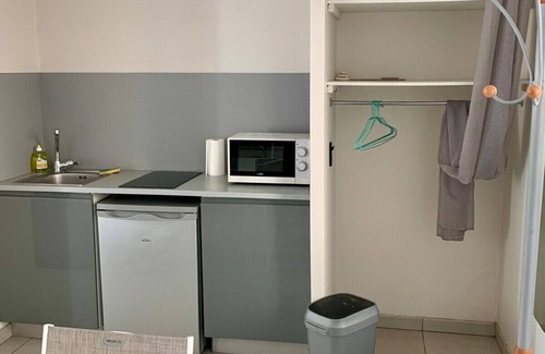 Douvres-la-Delivrande Apartamento | Studio Centre de Douvres - Proche mer Terrasse