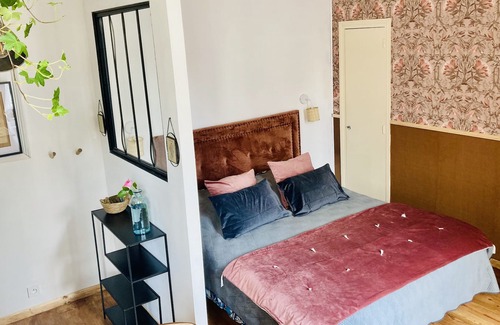 Oloron-Sainte-Marie Apartamento | Vrbo Property