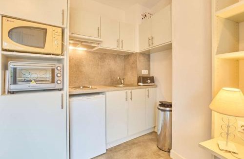 Barbotan-les-Thermes Apartamento | Studio central avec balcon, proche Thermes - FR-1-841-21