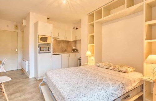 Barbotan-les-Thermes Apartamento | Studio central avec balcon, proche Thermes - FR-1-841-21