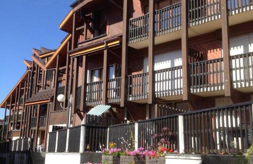 Les Carroz-d'Araches Apartamento | Studio chaleureux 4 pers, centre village, proche pistes et commerces, balcon sud-ouest - FR-1-572-105