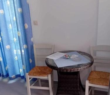 Chrisi Akti Apartamento | Studio Charis