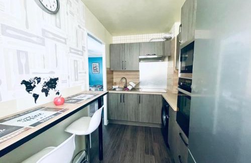 Gambetta Apartamento | studio city center beach side free paddle beautiful terrace
