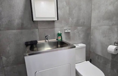 Suva Apartamento | Studio: City & Hospital Access