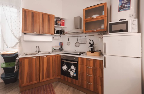 Barriera Vecchia-San Giacomo Apartamento | Studio City - TriestenA fully equipped aprtment, at the size of a studio.