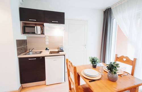 Ax-les-Thermes Apartamento | Studio climatisé | À deux pas du centre + piscine