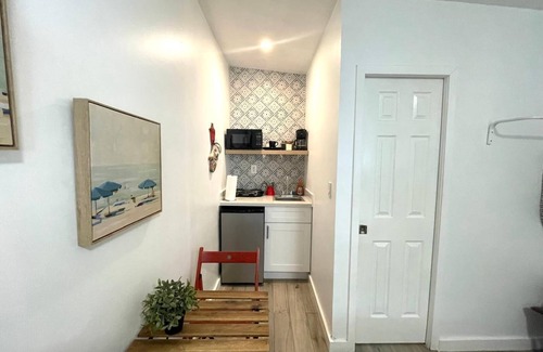 Coral Way Cabaña | Studio close to Everything - 6S