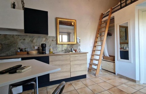 Villeneuve-les-Avignon Apartamento | Studio coeur de Villeneuve