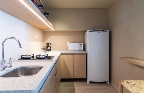 Sambaqui Apartamento | Studio com vista deslumbrante do mar HS9005