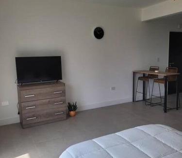 Ezeiza Apartamento | Studio con vista al parque.