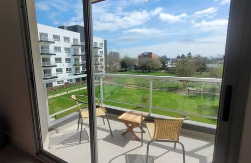 Ezeiza Apartamento | Studio con vista al parque.