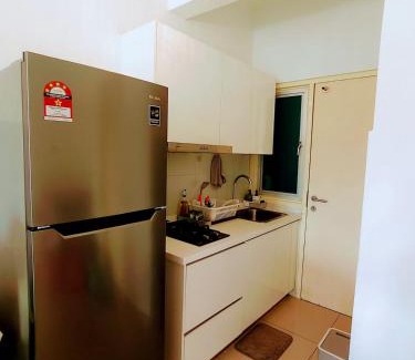 Seri Kembangan Apartamento | Studio Condo Seri Kembangan Serdang with pool and WIFI