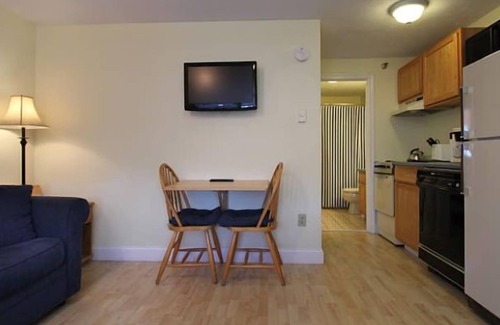 Wells Apartamento | Studio Condo w/ Kitchen & Patio