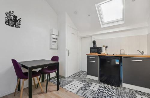 Charleville-Mezieres Apartamento | Studio confortable avec parking