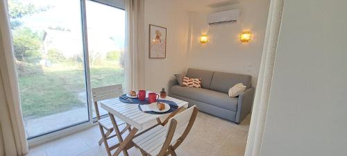 Villenave-d'Ornon Apartamento | Studio confortable dans un jardin au calme