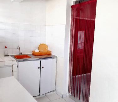 Point d'Or Apartamento | Studio confortable aux Abymes, 28 m², proche des plages.