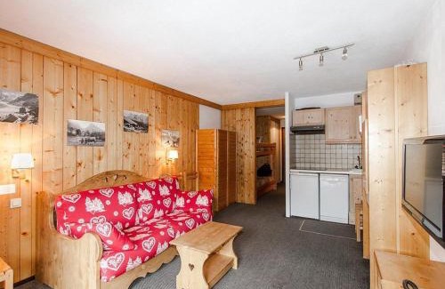 Val-d'Isere Apartamento | Studio Confortable avec Balcon, Centre de Val d'Isère, Proche Pistes - FR-1-518-126