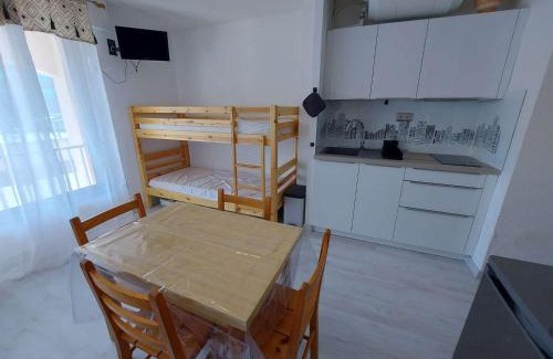 Le Grau-dʼAgde Apartamento | Studio cosy à 80m de la plage avec jardin et jeux pour enfants - FR-1-423-238