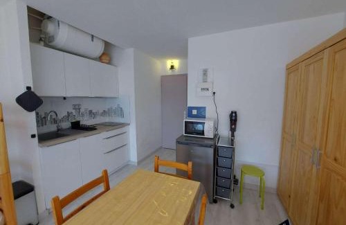 Le Grau-dʼAgde Apartamento | Studio cosy à 80m de la plage avec jardin et jeux pour enfants - FR-1-423-238