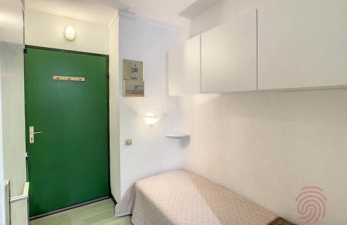 Lamalou-les-Bains Apartamento | Studio cosy à Lamalou, animaux acceptés, balcon et Wifi - FR-1-451-214
