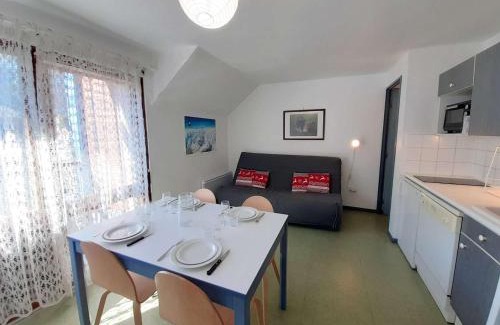 Saint-Lary-Soulan Apartamento | Studio cosy 4 pers avec balcon, parking et salle de musculation à St Lary Soulan - FR-1-457-270