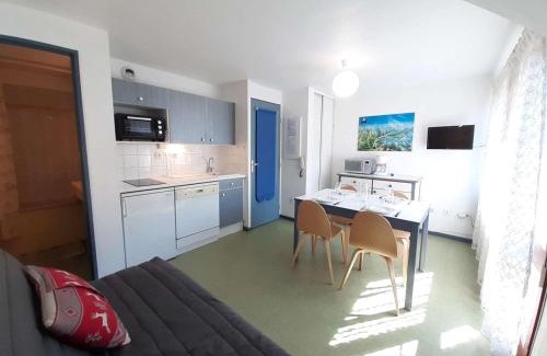 Saint-Lary-Soulan Apartamento | Studio cosy 4 pers avec balcon, parking et salle de musculation à St Lary Soulan - FR-1-457-270