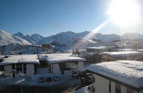 Jeux Apartamento | Studio cosy 4 pers avec balcon, face aux pistes et proche commerces – L'Alpe d'Huez - FR-1-405-44