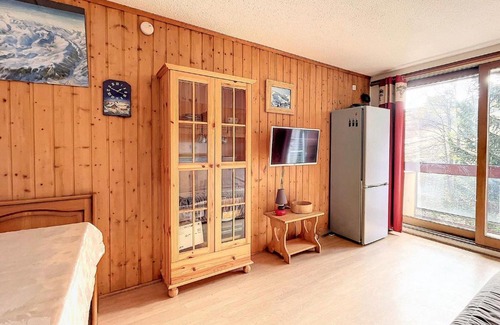 Le Corbier Apartamento | Studio cosy au pied des pistes avec balcon, proche remontées, piscine chauffée et commodités - FR-1-267-279