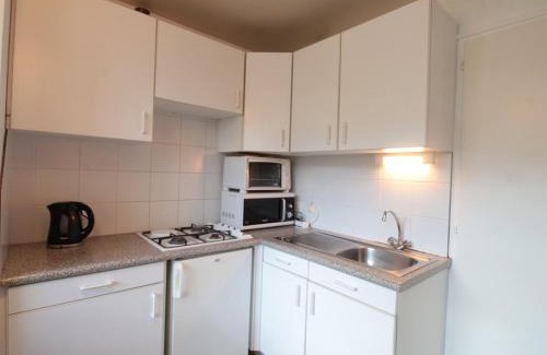 Les Carroz-d'Araches Apartamento | Studio cosy avec cabine, centre station, proche pistes et commerces - FR-1-572-95