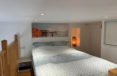 Les Avenieres-Veyrins-Thuellin Apartamento | Studio cosy avec mezzanine & parking 2min Walibi