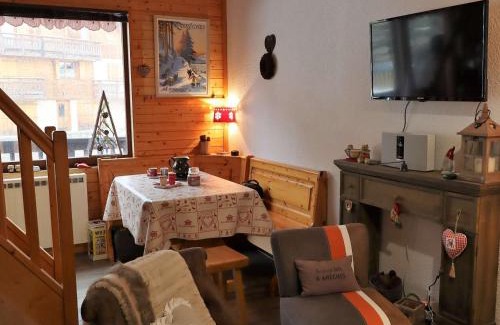 Beaufort Apartamento | Studio cosy avec mezzanine, 27m², 2/3 pers, Équipé, Wifi, Balcon, Proche ski et commerces - FR-1-342-293
