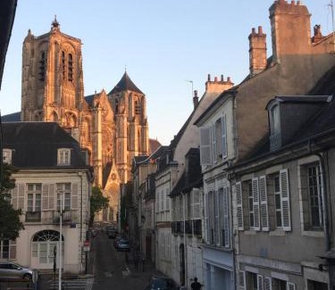 Bourges Apartamento | Studio Cosy - Bourges Hypercentre - 100 m de la Cathédrale