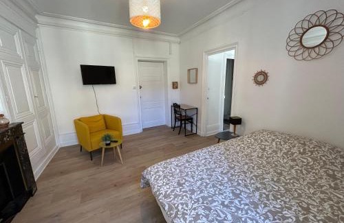 Thizy-les-Bourgs Apartamento | Studio Cosy Charme Ancien