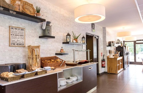 Ferney-Voltaire Apartamento | Studio cosy et équipé, à 250m du centre | Accès piscine