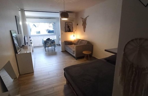 Bas du Fort Apartamento | Studio cosy marina Bas du Fort - avec piscine