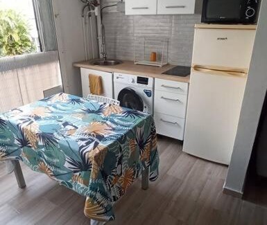 Bas du Fort Apartamento | Studio cosy marina Bas du Fort - avec piscine